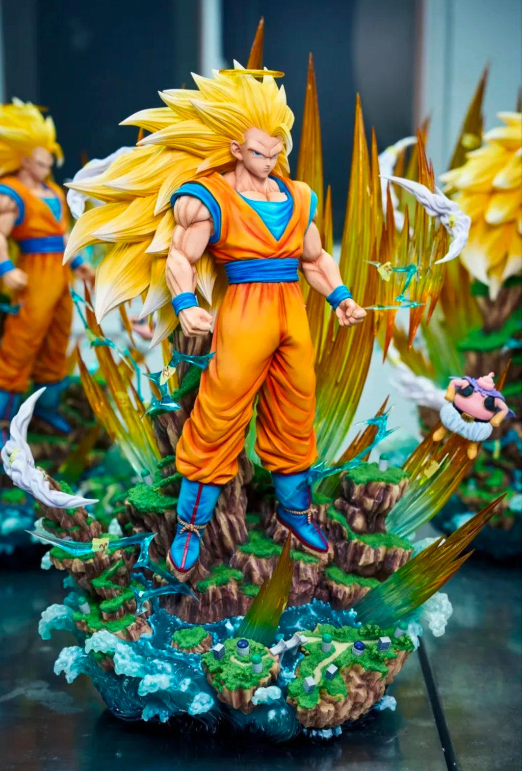 Super Saiyan 3 Goku Premium Resin Statue