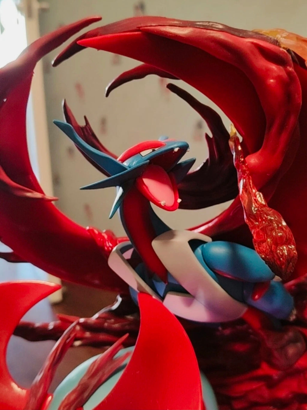 Mega Salamence Battle Statue – Premium Pokémon Collectible