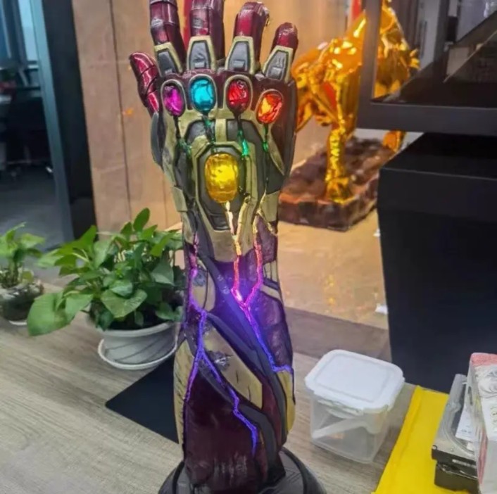 Marvel Nano Gauntlet Hand Statue with Infinity Stones Desk Decor And Stand